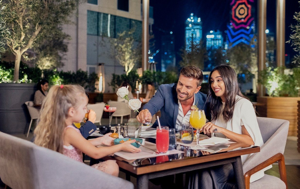 Family-Dinner-at-The-Restaurant-at-Address-Fountain-Views-